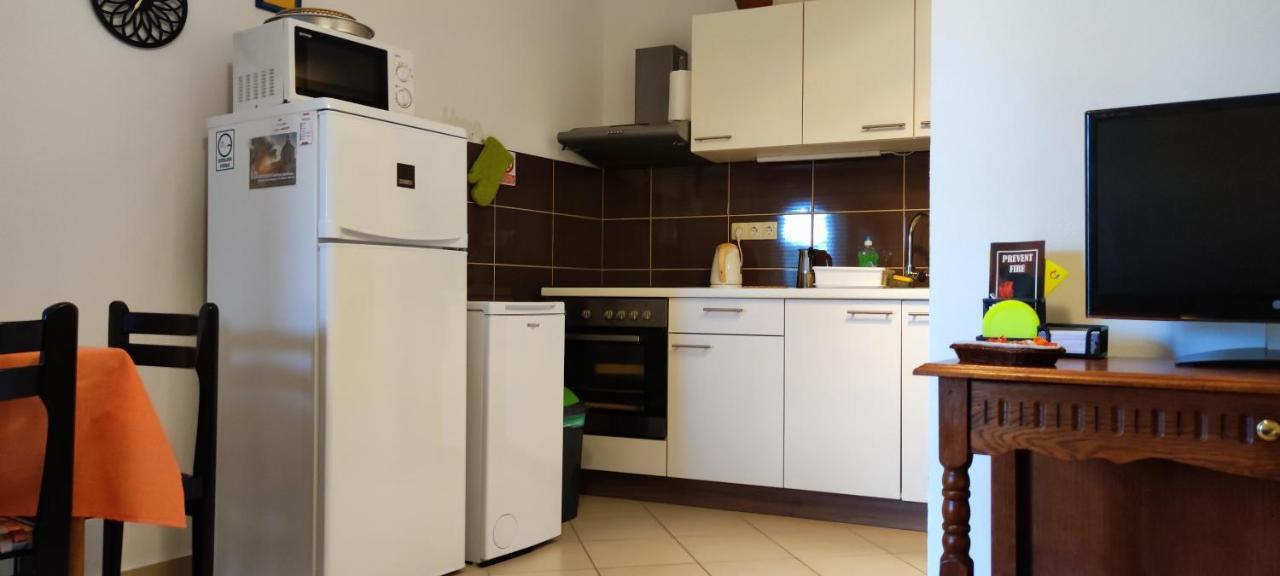 Apartment Old Stone House Lokva Rogoznica Ngoại thất bức ảnh