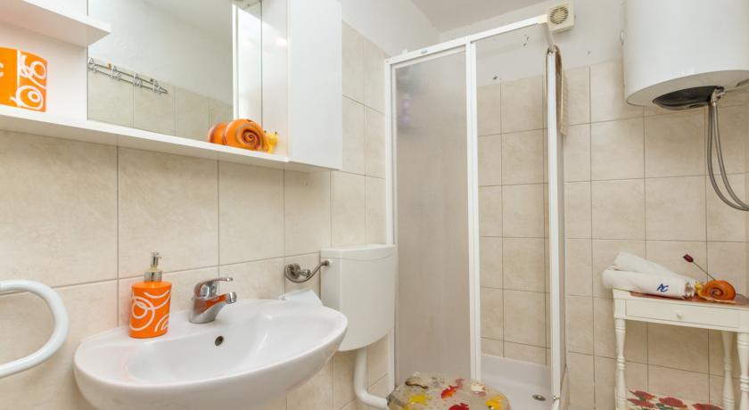 Apartment Old Stone House Lokva Rogoznica Phòng bức ảnh