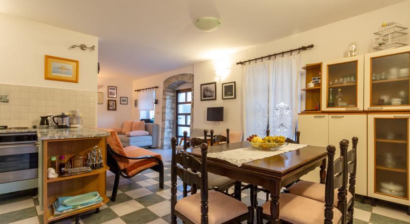 Apartment Old Stone House Lokva Rogoznica Phòng bức ảnh